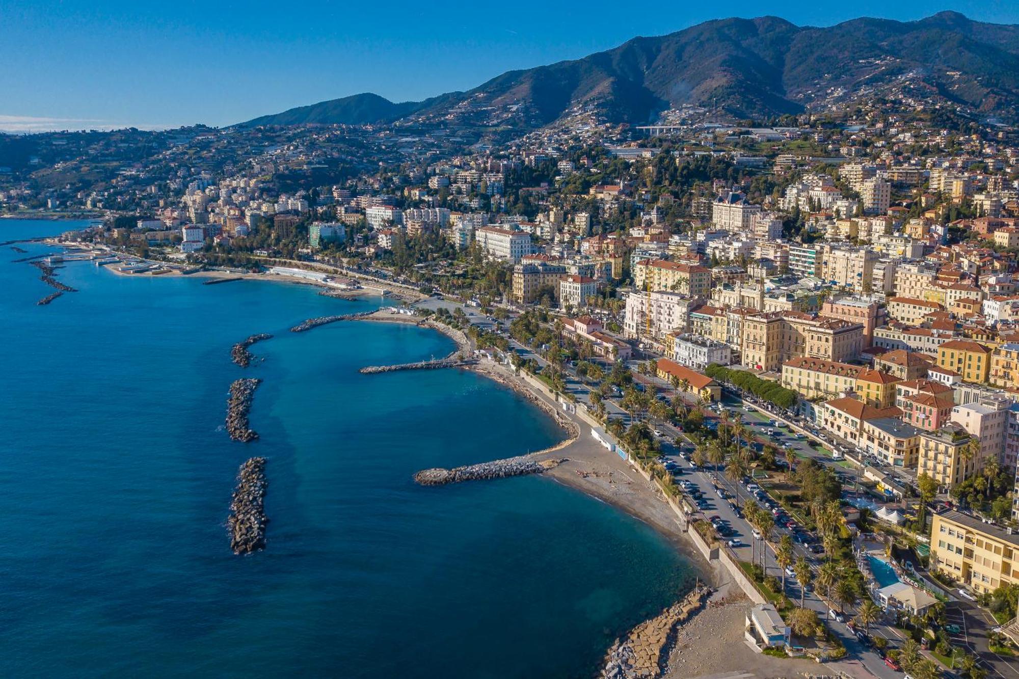 Casa Emma With Sea Glimpse - Happy Rentals Sanremo Exterior photo